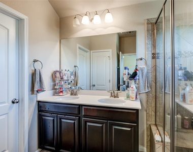 5901 Scenic Lake Dr - Photo Thumbnail 33