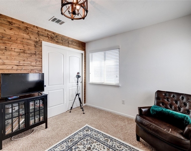 5901 Scenic Lake Dr - Photo Thumbnail 25