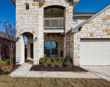 5901 Scenic Lake Dr - Photo Thumbnail 3