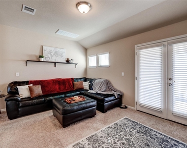 5901 Scenic Lake Dr - Photo Thumbnail 20