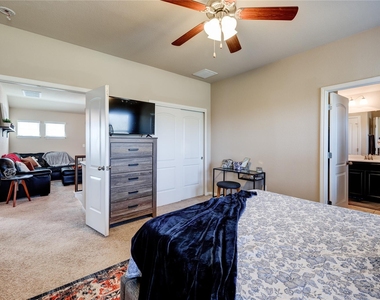 5901 Scenic Lake Dr - Photo Thumbnail 32