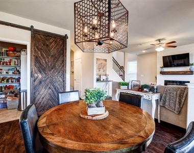 5901 Scenic Lake Dr - Photo Thumbnail 12