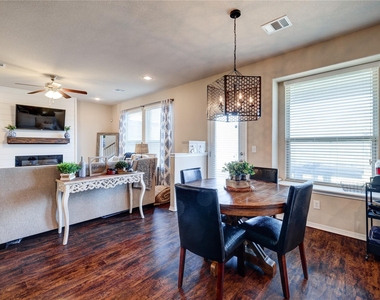 5901 Scenic Lake Dr - Photo Thumbnail 11