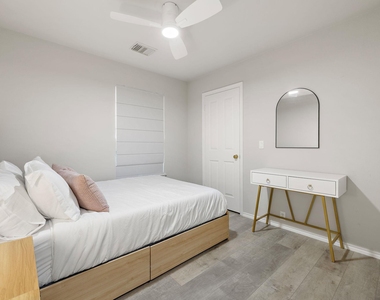 2109 Kimra Ln - Photo Thumbnail 14