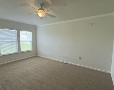 86092 Augustus Avenue - Photo Thumbnail 5