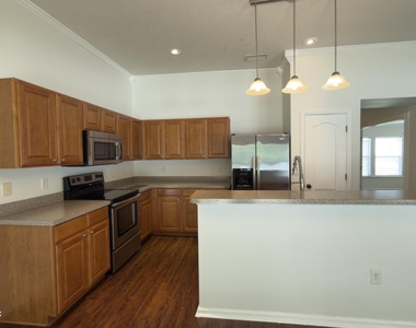 86092 Augustus Avenue - Photo Thumbnail 1