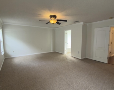 86092 Augustus Avenue - Photo Thumbnail 10