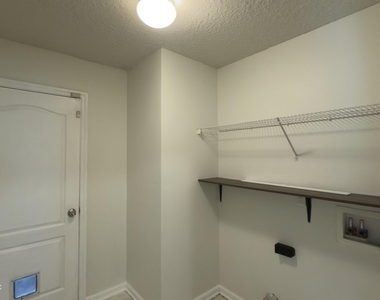 86092 Augustus Avenue - Photo Thumbnail 15