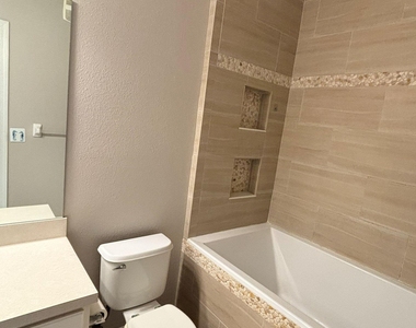 13364 Beach Boulevard - Photo Thumbnail 11