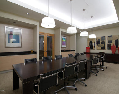 1431 Riverplace Boulevard - Photo Thumbnail 9