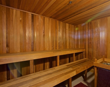 1431 Riverplace Boulevard - Photo Thumbnail 15