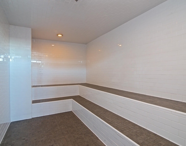 1431 Riverplace Boulevard - Photo Thumbnail 14