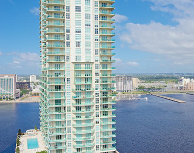 1431 Riverplace Boulevard - Photo Thumbnail 1