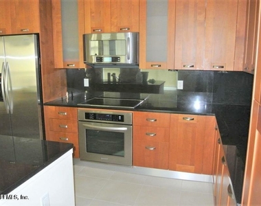 1431 Riverplace Boulevard - Photo Thumbnail 27