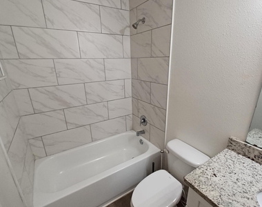 956 W 9th Street - Photo Thumbnail 17