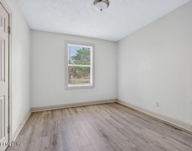 845 Ontario Street - Photo Thumbnail 28