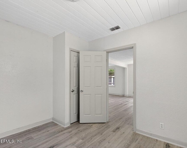 845 Ontario Street - Photo Thumbnail 9