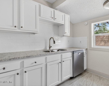 845 Ontario Street - Photo Thumbnail 16