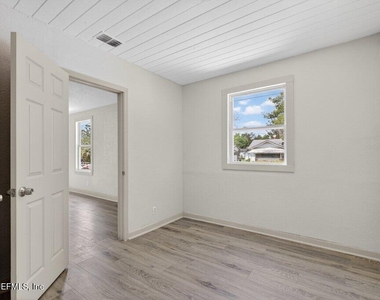 845 Ontario Street - Photo Thumbnail 10