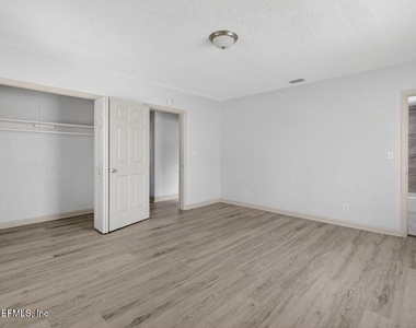 845 Ontario Street - Photo Thumbnail 24