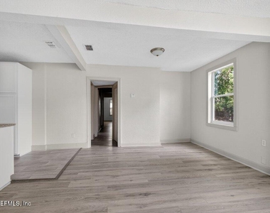 845 Ontario Street - Photo Thumbnail 11