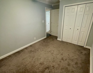 2367 Carnation Drive - Photo Thumbnail 14