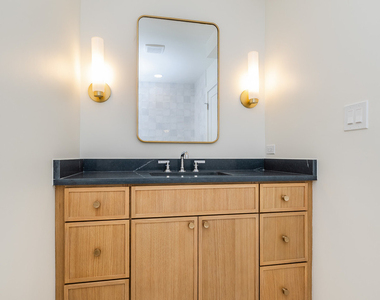 406 Franklin Avenue - Photo Thumbnail 9