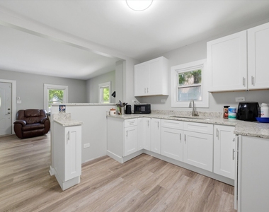 1235 River Drive - Photo Thumbnail 3