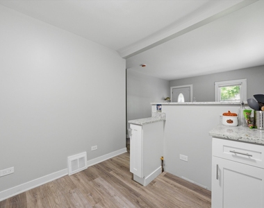 1235 River Drive - Photo Thumbnail 11
