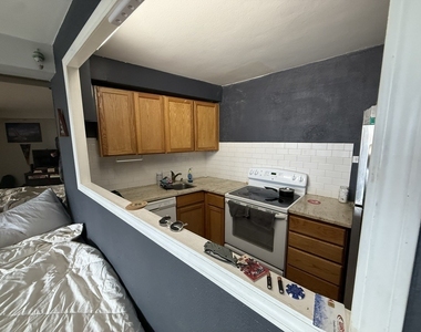 300 N State Street - Photo Thumbnail 3