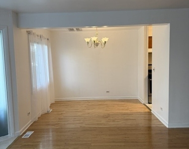 3008 Roberts Drive - Photo Thumbnail 3