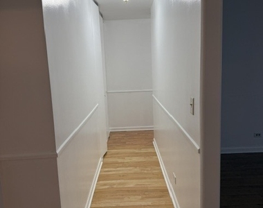 3008 Roberts Drive - Photo Thumbnail 2