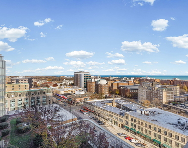 807 Davis Street - Photo Thumbnail 13