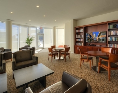 807 Davis Street - Photo Thumbnail 19