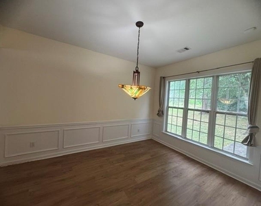 220 Gaines Oak Way - Photo Thumbnail 4