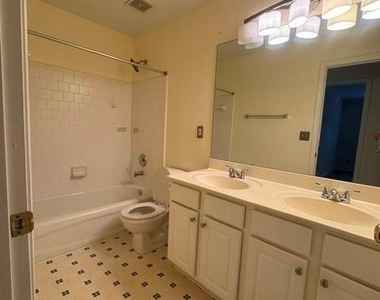 220 Gaines Oak Way - Photo Thumbnail 21