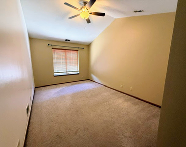 5 Dewalt Court - Photo Thumbnail 16