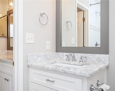 4303 Pine Heights Drive Ne - Photo Thumbnail 12