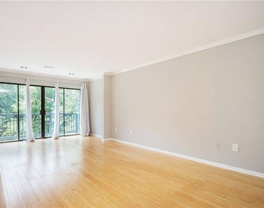 4303 Pine Heights Drive Ne - Photo Thumbnail 4