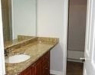 117 Brittany Court - Photo Thumbnail 10