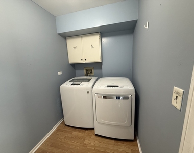 417 Bristol Way - Photo Thumbnail 13