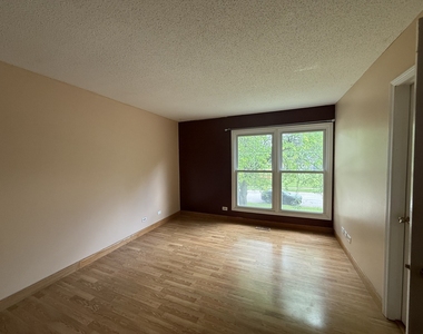 417 Bristol Way - Photo Thumbnail 7