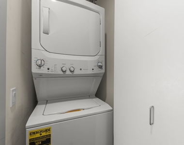 400 N La Salle Drive - Photo Thumbnail 11