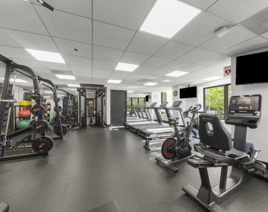 400 N La Salle Drive - Photo Thumbnail 14