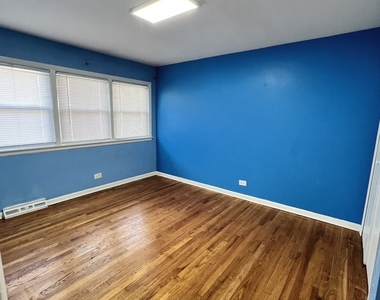 916 N Boxwood Drive - Photo Thumbnail 8