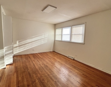 916 N Boxwood Drive - Photo Thumbnail 6