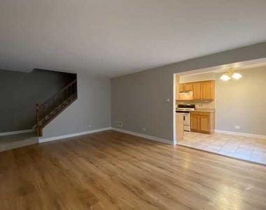 132 Brookwood Court - Photo Thumbnail 3