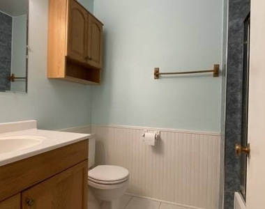 132 Brookwood Court - Photo Thumbnail 12