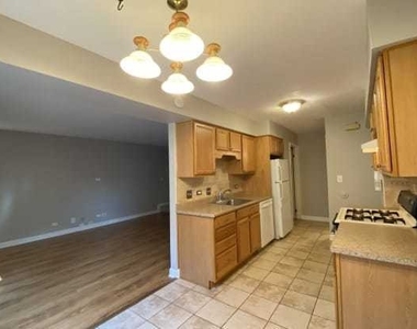 132 Brookwood Court - Photo Thumbnail 5