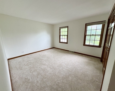 244 Knoll Street - Photo Thumbnail 14